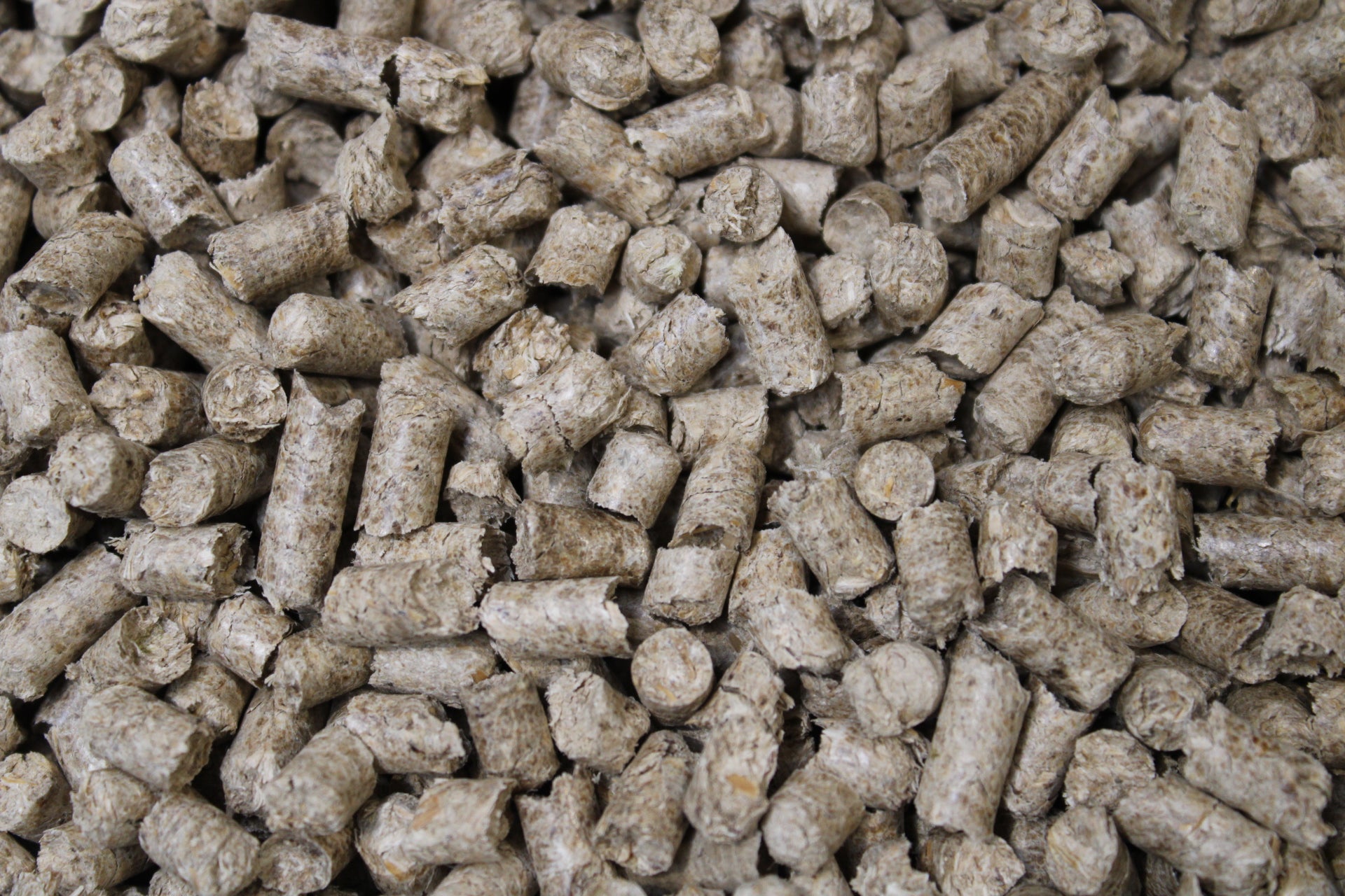 Miscanthus Einstreu Pellets- Maliwi Shop